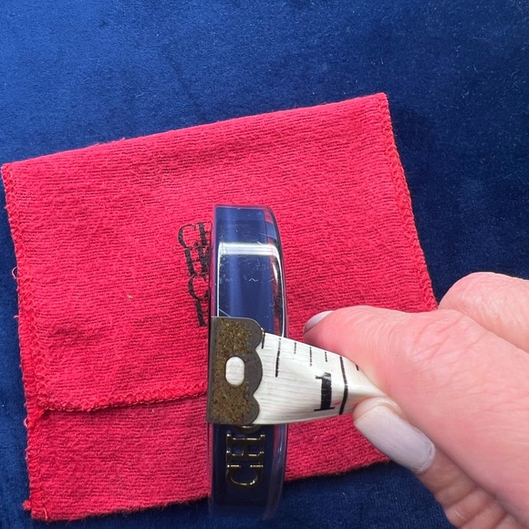 Carolina Herrera Navy Resin Bangle - Picture 6 of 11